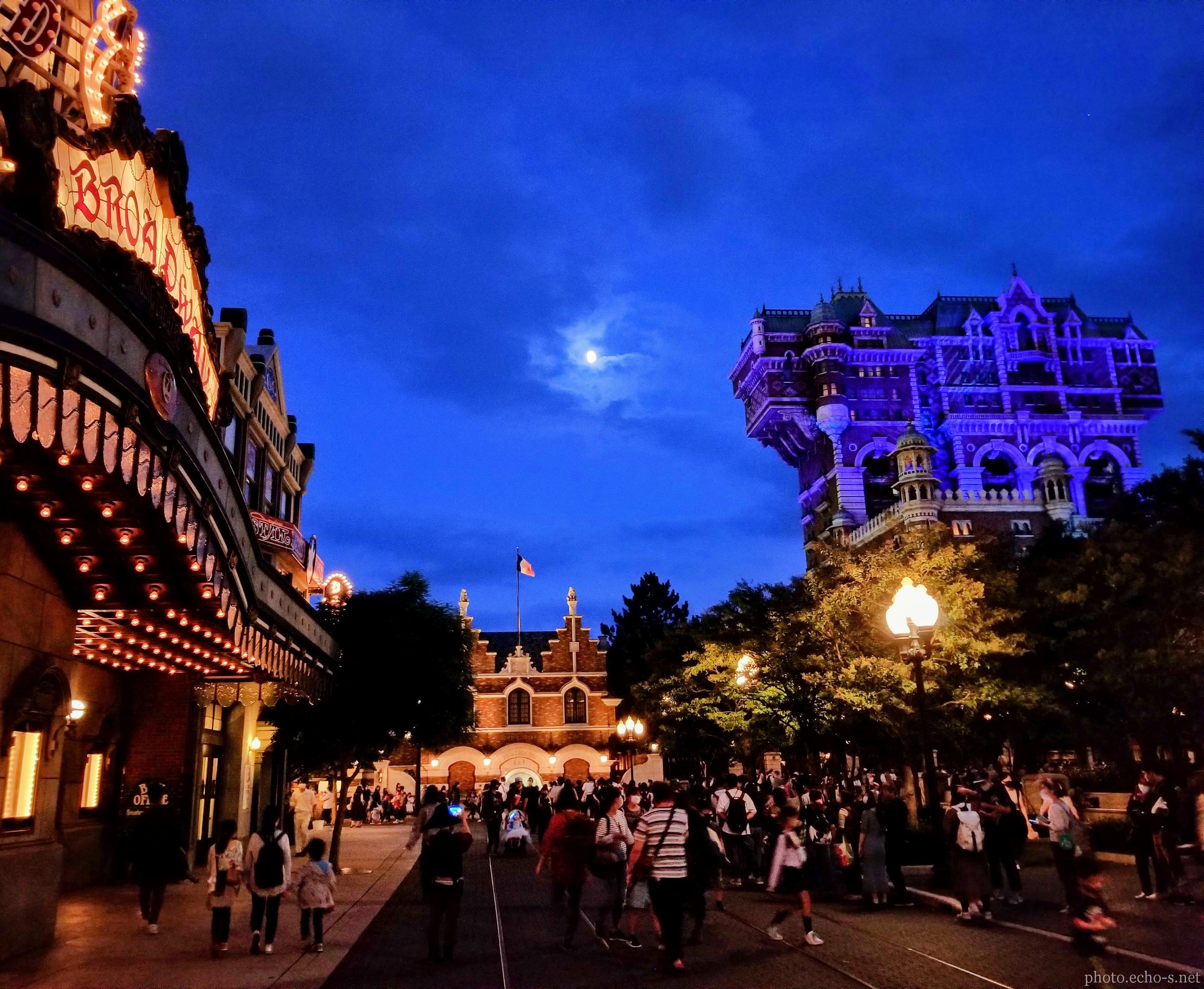 東京ディズニーシー アメリカンウォーターフロント ブロードウェイ・ミュージックシアター近く 東京ディズニーシー アメリカンウォーターフロント ブロードウェイ・ミュージックシアター近く