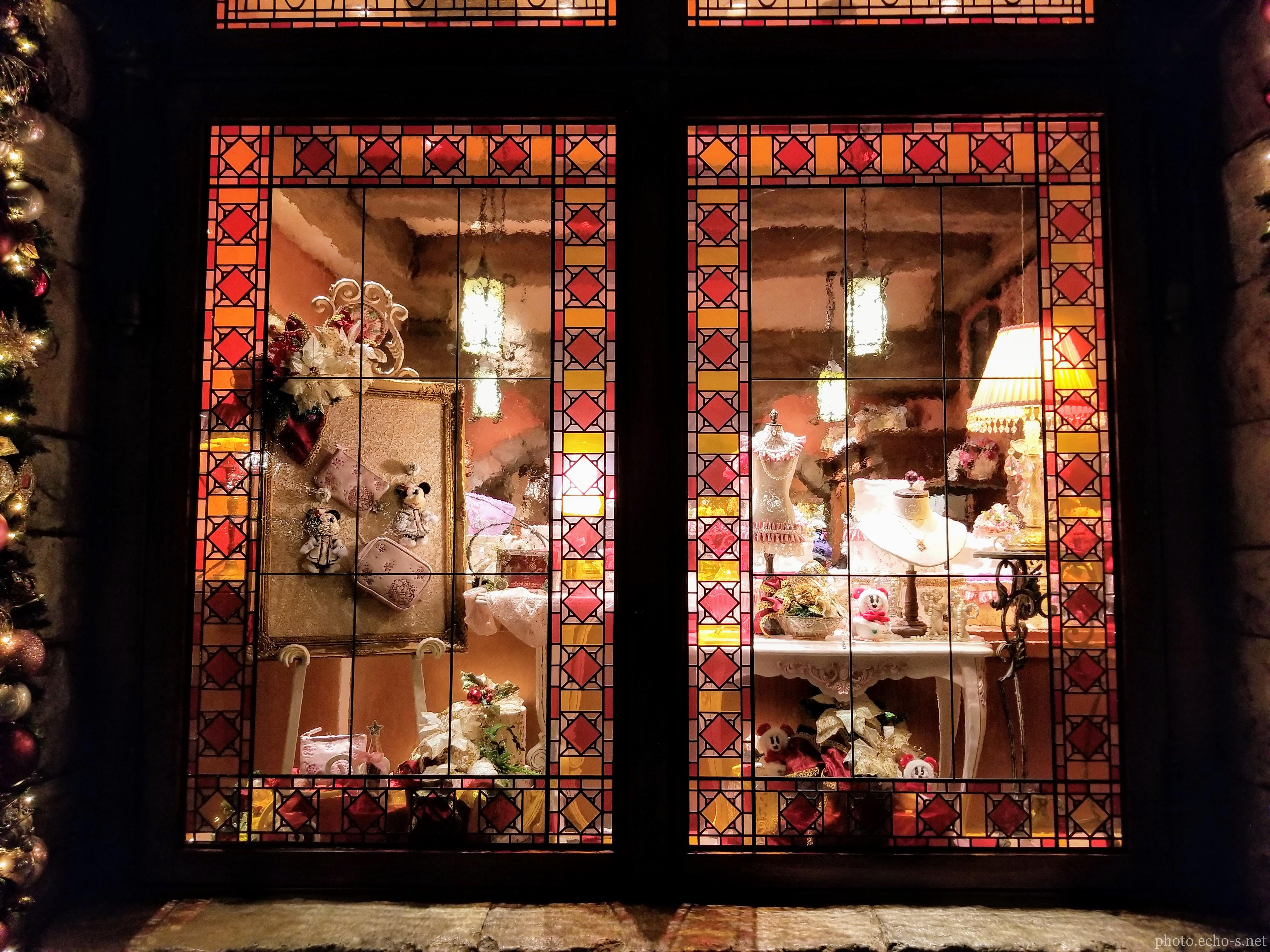 東京ディズニーシー メディテレーニアンハーバー ベッラ ミンニ コレクション ステンドグラス 風景 響鳴写真館