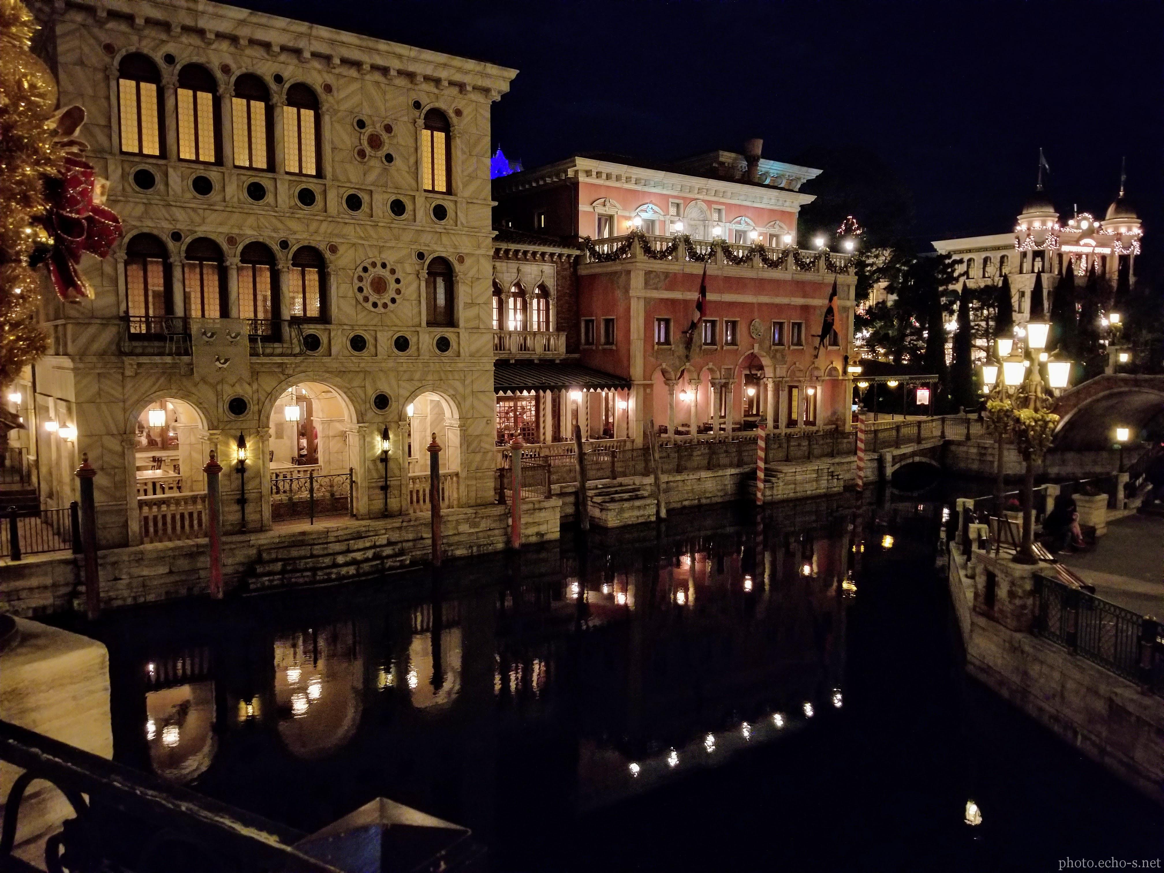 東京ディズニーシー メディテレーニアンハーバー リストランテ・ディ・カナレット 夜